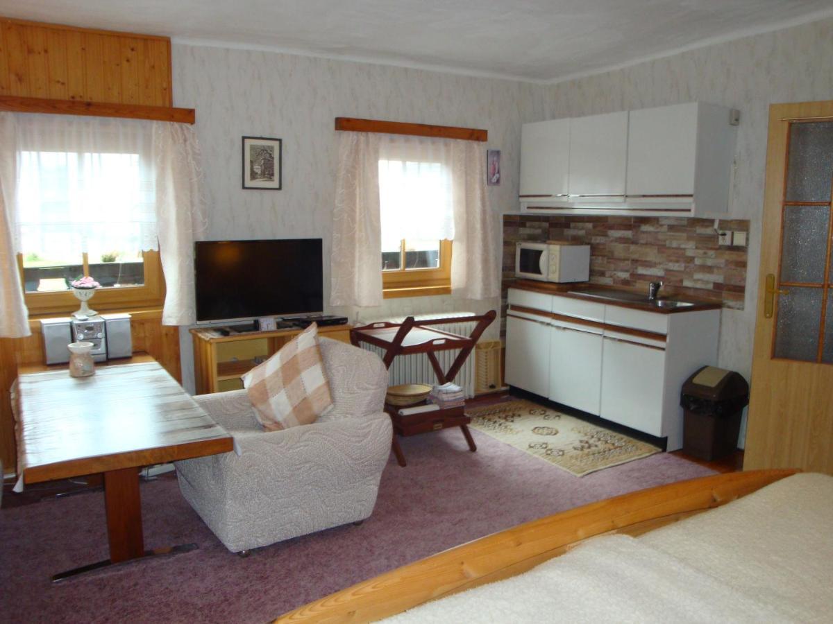 Апартаменти Apartman Na Sumave-Волари Екстер'єр фото